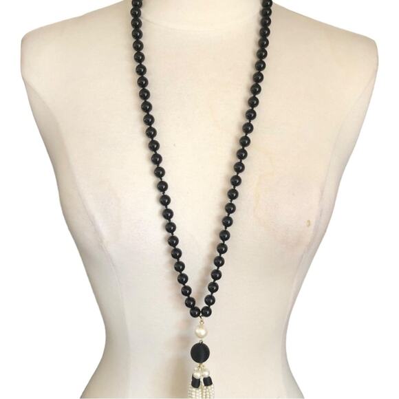 Vintage Amy Taylor Marked Black Beaded Pearly Black Pendant Necklace EUC - Picture 2 of 15